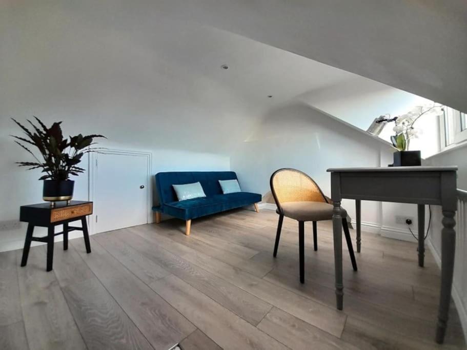 Sea View Cottage In Dorset, Portland Exterior foto